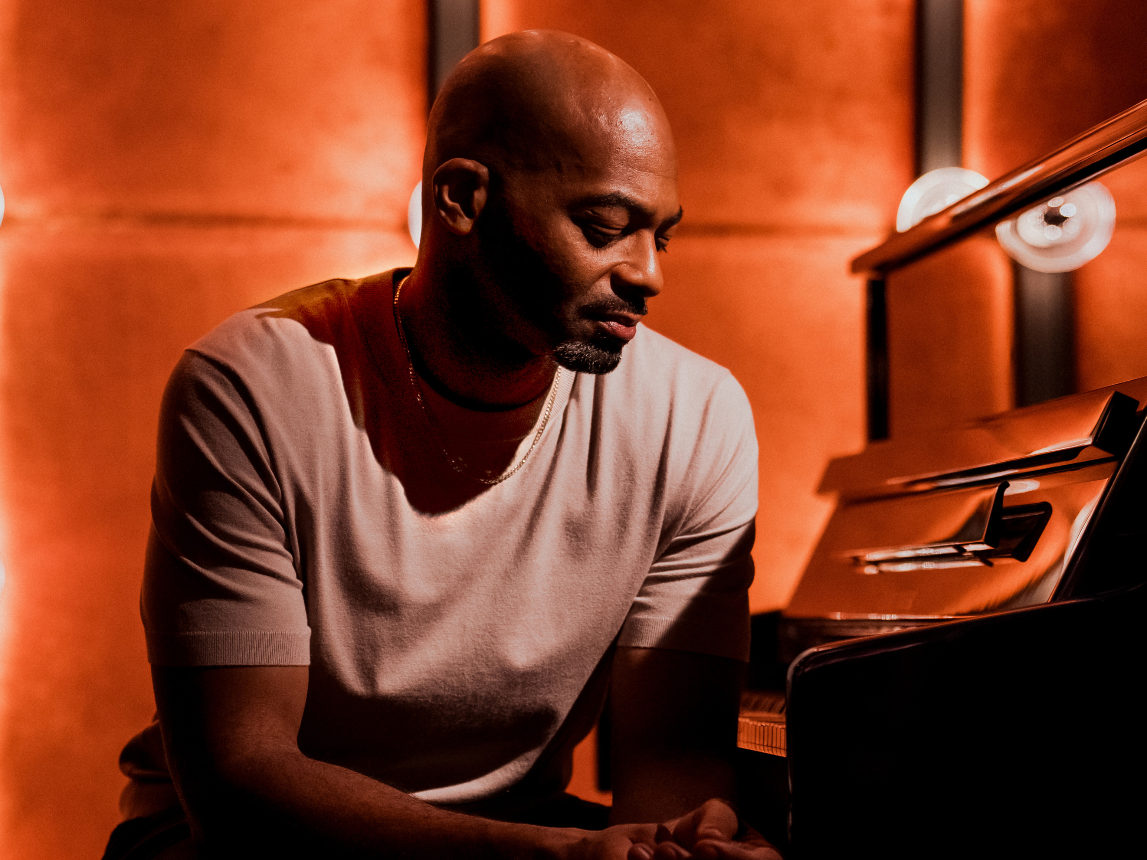 Brandon Victor Dixon