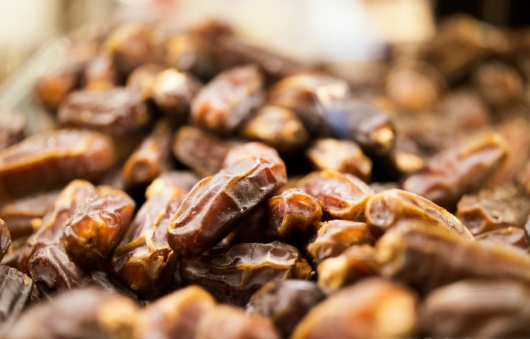 a pile of brown nuts